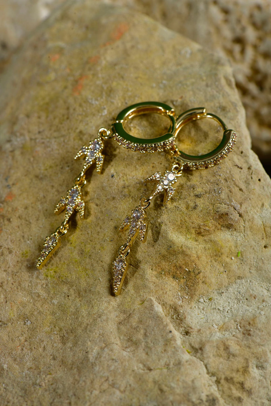 Dangling lightning bolt hoops