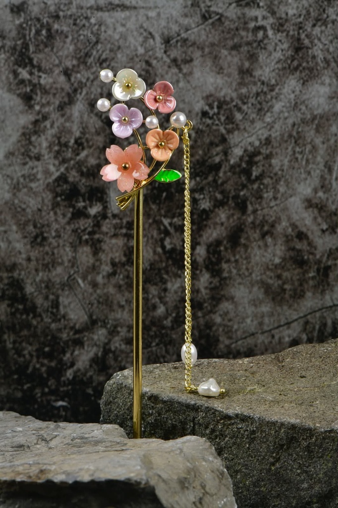 Gold Stainless Steel Hair Stick with Pearl Flower and Dangling Chains
